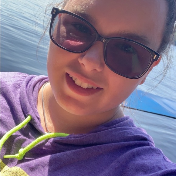 Meet your Posher, Samantha - Picture 2 of 3